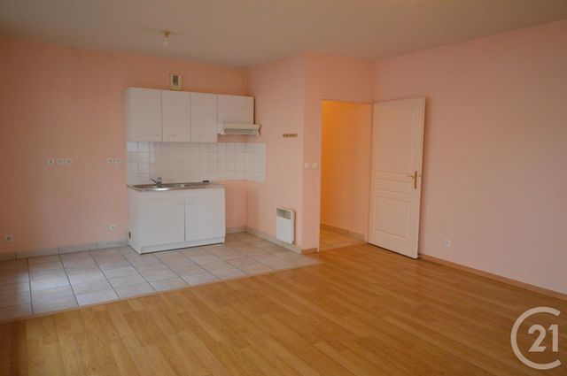 Appartement F2 à louer ST JEAN DE BRAYE